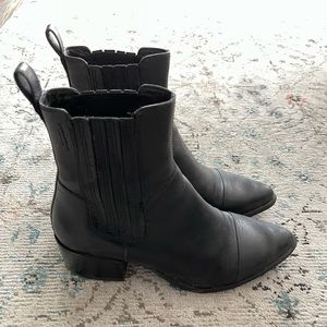 VAGABOND MARJA ICONIC CHELSEA BOOTS